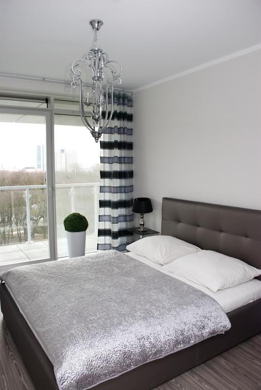 Apartamenty I.M.A Towarowa Poznaň Pokoj fotografie